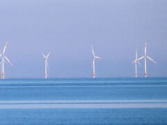 Goedkope elektriciteit, betrouwbare werking en eenvoudige constructie: Windmolenparken in zee hebben verschillende voordelen. (Afbeelding: pixabay/Tho-Ge)