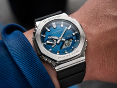 Casio's nieuwe G-Shock GBM-2100A-2B (foto) en GBM-2100A-4B horloges worden in het Verenigd Koninkrijk gelanceerd. (Afbeeldingsbron: Casio)