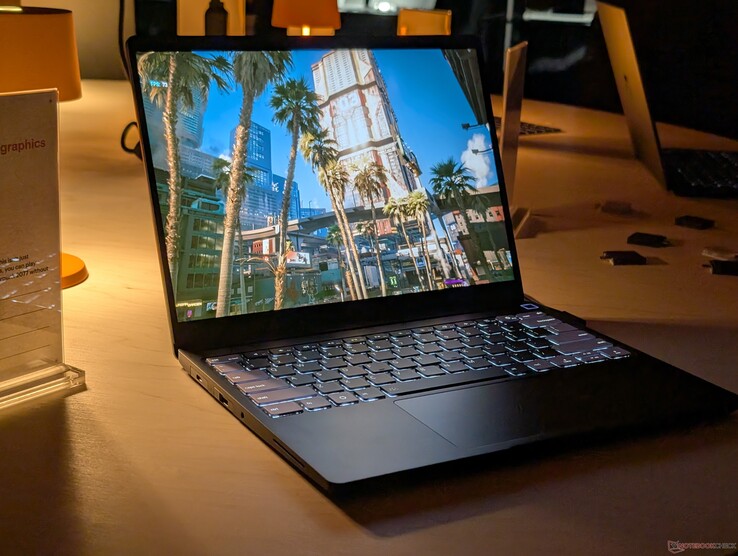 Panther Lake X7 heeft een zeer krachtige iGPU met de mogelijkheid om moderne games zoals Cyberpunk 2077 op 1080p en 60 FPS te draaien