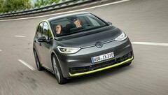 Volkswagen is van plan om volgend jaar de krachtigere VW ID.3 GTX te lanceren, wanneer de elektrische compacte auto zijn eerste facelift zal krijgen (Afbeelding: Volkswagen)