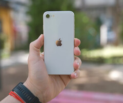 De volgende iPhone SE zal naar verwachting in niets lijken op het huidige 3rd Gen model. (Afbeeldingsbron: Onur Binay - Unsplash)