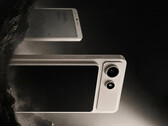 De A10 zal worden aangedreven door een Snapdragon-SoC uit het instapsegment. Afbeelding: een promotiefoto waarop het magnetische display aan de telefoon is bevestigd.