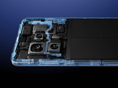 De OnePlus 15 zou een verbeterde telefoto camera-ervaring moeten bieden ten opzichte van de OnePlus 13, laatst afgebeeld. (Afbeeldingsbron: OnePlus)