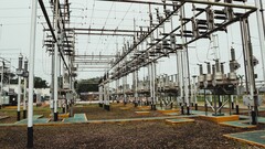 De echte bottleneck voor AI-groei: Een typisch elektrisch onderstation dat de capaciteitsuitdagingen van het lokale elektriciteitsnet weergeeft die Microsoft CEO Satya Nadella aanhaalde. (Afbeeldingsbron: Freepik.com)