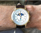 De Timex 1990 Moon Phase Reissue