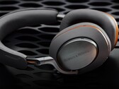 De Bowers & Wilkins Px8 McLaren Edition heeft subtiele oranje accenten en is in meerdere markten verkrijgbaar. (Beeldbron: Bowers & Wilkins)