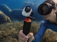 De Insta360 Go Ultra zal in twee kleuren op de markt komen. (Afbeeldingsbron: via Igor Bogdanov)