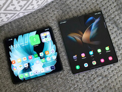 Applede vermeende beslissing om de 'iPhone Fold' een compacte vormfactor te geven, zou kunnen helpen om het apparaat van de massa te onderscheiden, net als de iPhone 12 mini en iPhone 13 mini. (Afbeeldingsbron: Digital Trends)