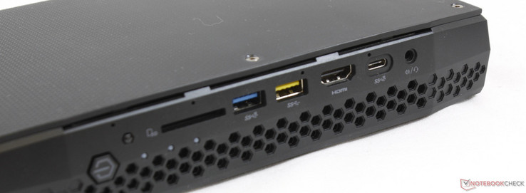 Voorkant: Aan/uitknop, IR ontvanger, SD kaartlezer, USB 3.1, USB 2.0, HDMI 2.0a, USB Type-C Gen. 2, 3.5 mm audiopoort