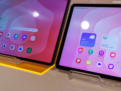 vanaf links: Galaxy Tab S11 Ultra en Tab S11 (Afbeelding Bron: Daniel Schmidt)