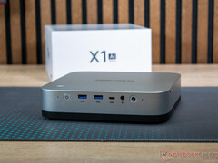 De Minisforum AI X1 Pro, afgebeeld, wordt mogelijk binnenkort vervangen door een AMD Strix Halo aangedreven optie. (Afbeeldingsbron: Notebookcheck)