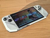 8-inch gaming handheld nu ook met AMD - MSI Claw A8 review
