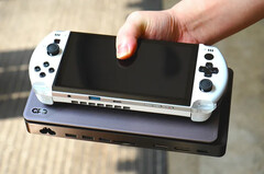 De GPD G1 werkt blijkbaar het beste wanneer hij is aangesloten via OcuLink en USB4. (Afbeeldingsbron: GPD)