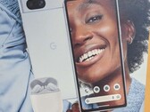 De Pixel 7a komt met een gratis Pixel Buds A-serie voor bepaalde pre-orders. (Beeldbron: Dealabs)