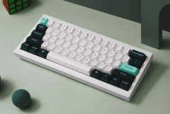Het Keychron Q4 HE hall-effect gaming toetsenbord met volledig aluminium behuizing en Gateron magnetische schakelaars. 