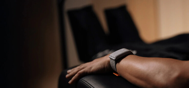 De wit/grijze Amazfit Helio Strap. (Afbeeldingsbron: Amazfit)