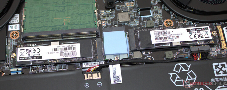 De twee SSD's vormen geen RAID-array.