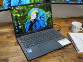 Asus Zenbook 14X UX3404V met een kleurrijk OLED-scherm