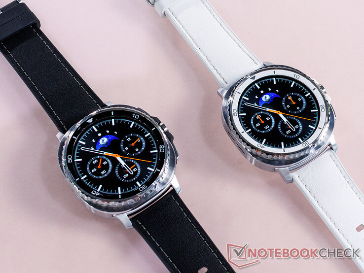 De Samsung Galaxy Watch 8 is verkrijgbaar in zwarte en witte kleuropties (Afbeelding bron: Notebookcheck)