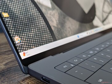 Glanzend glas van rand tot rand