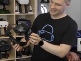 VoodooDE VR met vermeende Steam Frame-headset.