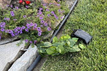 Deze verborgen camera werd gevonden in de plantenbak van een inwoner van Temecula. (Bron: The Press-Enterprise - Courtesy foto)