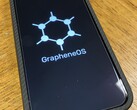 GrapheneOS mag dan wel experimenteel zijn voor de Pixel 10-serie, maar het is nog steeds zeer stabiel en een geweldige keuze als dagelijkse driver (Afbeelding Bron: Notebookcheck)