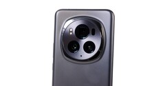 De Magic6 Pro. (Afbeeldingsbron: Notebookcheck)
