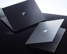 De Surface Laptop Ultra in de kleuren Platinum en Dark Steel/Nightfall.