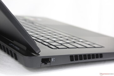 Deksel geopend tot maximale hoek van slechts ~140 graden