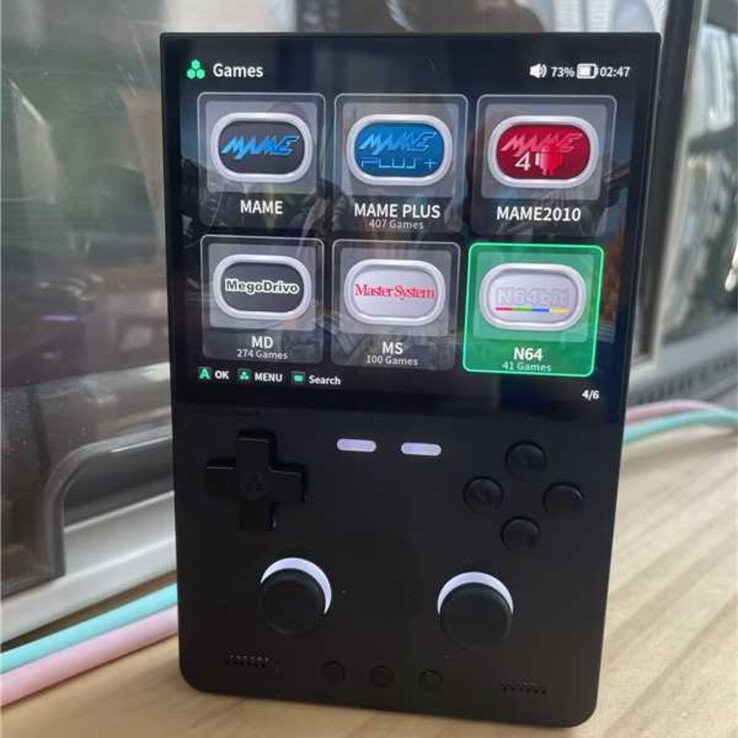 (Afbeelding bron: Jutleys of RG Handhelds via RetroDeadFred)