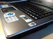 Centrino Pro in de NVidia GeForce 8600M GT: De Asus V1S is een zakelijk notebook die ook geschikt is voor spellen.