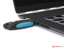 Grotere USB-toestellen tillen de laptop iets op.