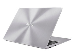 Getest: Asus Zenbook UX330UA. Testmodel geleverd door CampusPoint