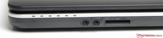 Voorkant: koptelefoon en microfoon poorten, kaartlezer (SD (SDHC, SDXC), MMC, Memory Stick, Memory Stick Pro)