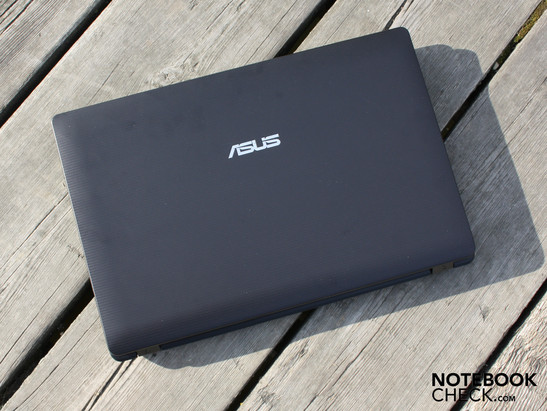 ASUS K73SV-TY032V: betrouwbare middenklasse technologie in een stevige behuizing