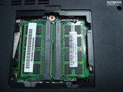 2x2 GB DDR3 RAM geheugen is al ingebouwd. Meer geheugen heeft eigenlijk ook geen zin voor het meegeleverde 32-bit Windows Vista.