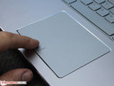 Wie de stevigheid van een Apple MacBook of Asus Zenbook unibody verwacht...