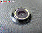 De 5 MP primaire camera, uitgerust met auto-focus, maakt foto's van maximaal 2592 x 1944 pixels.