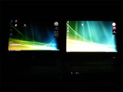 Vergelijking met Medio-Notebook (136cd/m2,links) en het Asus-scherm (rechts).