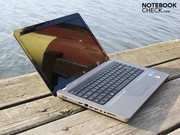 De 15,6-inch notebook heeft een rechthoekige vorm