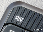 Maar de luidsprekers doen dat wel - het Altec Lansing systeem produceert een gebalanceerd geluid.