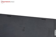 De twee luidsprekers zijn dezelfde als in de LG G2, maar de geluidskwaliteit is slecht.