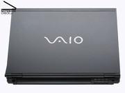 Blikvanger: het chromen Vaio naamplaatje op het deksel.