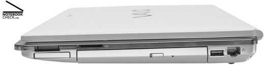 Sony Vaio VGN-CR31S/W Rechterkant: Memory stick slot, ExpressCard/34, SD kaart slot, DVD drive, 1x USB-2.0, 100-MBit-LAN
