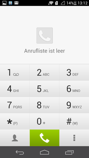 De telefonie app past met zijn grasgroene belknop niet echt bij het design. Wel is de bediening erg intuïtief.