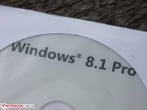 Bijna professioneel: Windows 7 voor-geïnstalleerd en een kopie van Windows 8.1 meegeleverd.