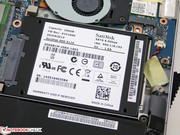 De standaard opslag wordt voorzien door een 2.5-inch SATA drive.