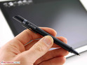 In de verpakking: dezelfde digitizer pen als in de Vaio Tab 11. De stylus ligt goed in de hand, biedt voldoende grip en heeft batterijtjes.