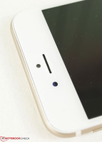 Tot de ontbrekende features behoren een lichtsensor en NFC.